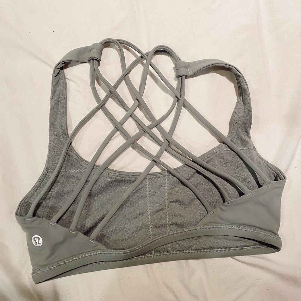 Lululemon sports bra size 4 $25